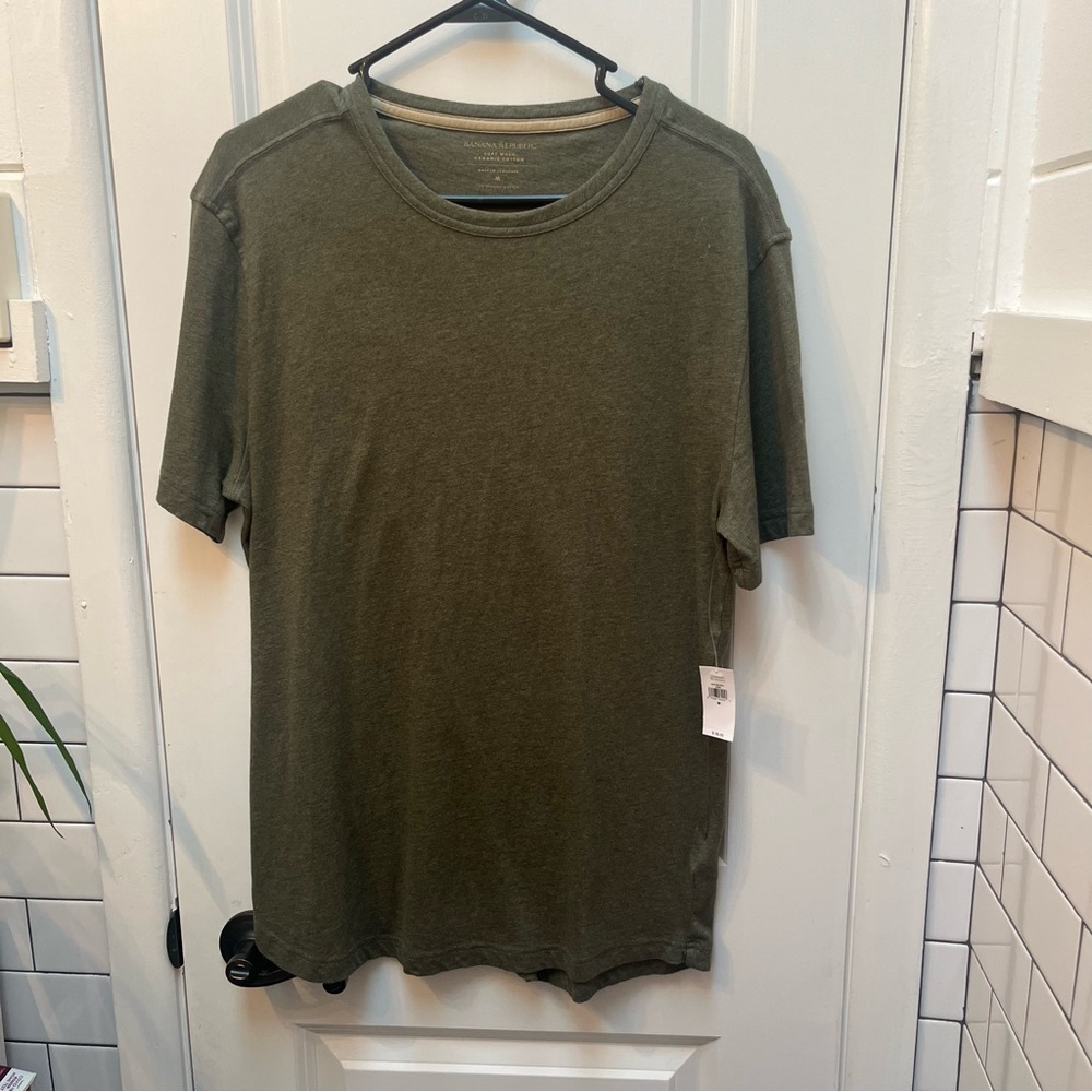 Banana Republic Men’s Tee - M